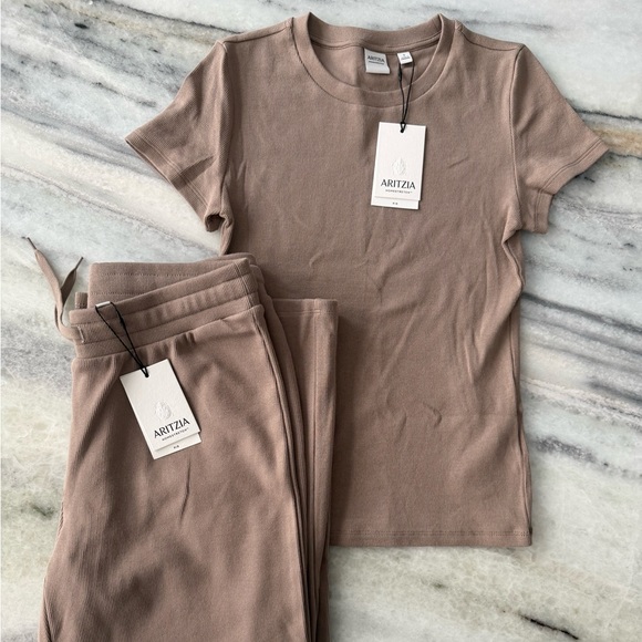 Aritzia Tops - Aritzia Homestretch Set